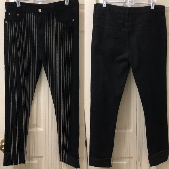 The Moon by Moon Collection Women's Black Denim Distressed Chain Jeans Large NWT - Picture 3 of 16
